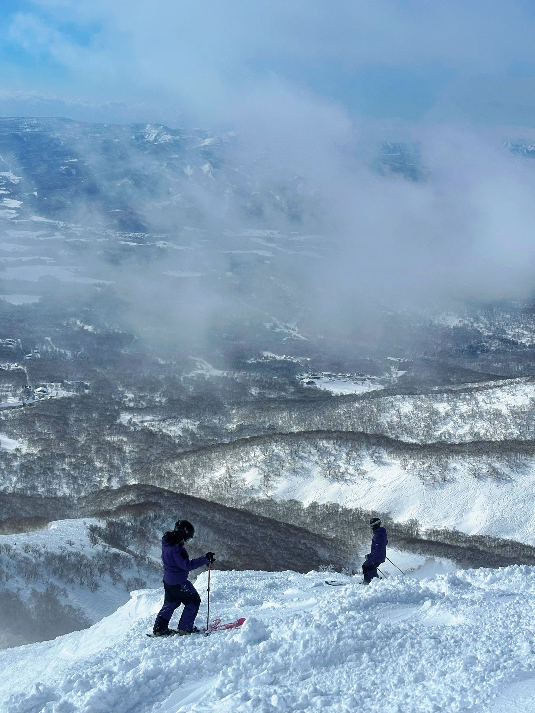 FUYU SKI School instructors on Niseko mountain